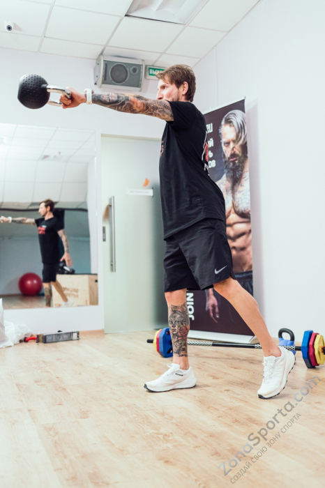 Гиря 10 кг с хромированной ручкой полиуретановая (CPU) Original FitTools